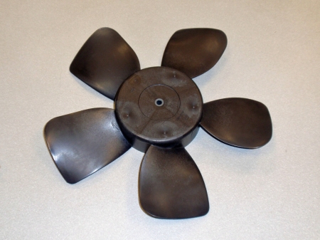 Wentylator chłodnicy wody Kia Carnival 2500i V6