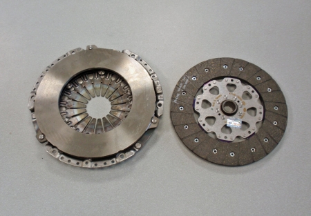 Tarcza + docisk sprzęgła Kia Sorento, Carnival