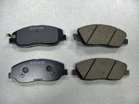 Klocki przednie Hyundai Santa Fe II Kia Sorento III zam.