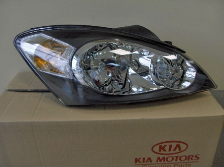 Reflektor prawy Kia proceed